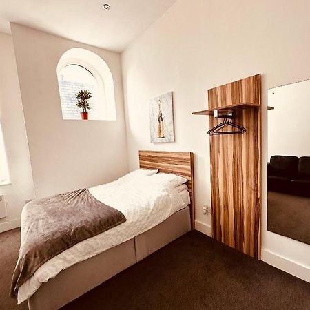 5 Star Luxury Studio Apartment, Big Smart Tv, Wifi, Liverpool City Centre, Easy Access Lock Box Entry! Exteriér fotografie